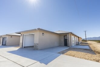 6211 Poppy Blvd in California City, CA - Building Photo - Building Photo