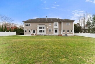 75 Woodfall Rd in Belmont, MA - Building Photo - Building Photo