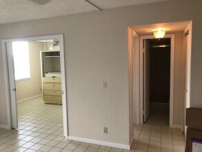 5280 NW 2nd Ave in Boca Raton, FL - Building Photo - Building Photo