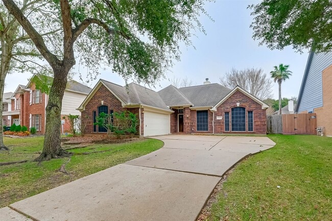 2224 Palm Lagoon Dr in League City, TX - Building Photo - Building Photo