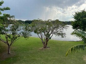 15330 SW 106th Terrace, Unit 918 in Miami, FL - Building Photo