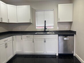 838 SE Proctor Ln in Port St. Lucie, FL - Building Photo - Building Photo