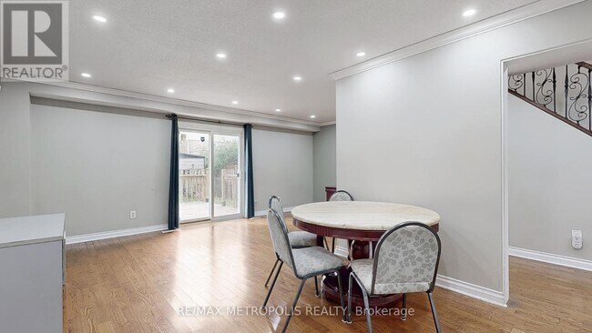61 Horseshoe Crescent in Toronto, ON - Building Photo - Building Photo