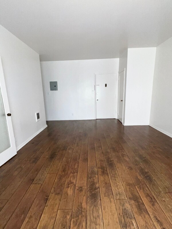 615 Normandie Ave in Los Angeles, CA - Building Photo - Building Photo