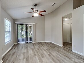 71 Naugatuck Dr in Jacksonville, FL - Building Photo - Building Photo