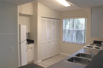 9650 NW 2nd St in Pembroke Pines, FL - Building Photo - Building Photo