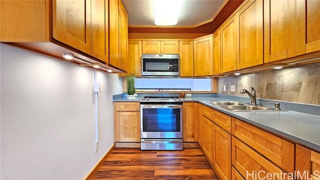 6133 Summer St in Honolulu, HI - Building Photo - Building Photo