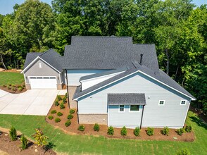 93 Lookout Ridge in Pittsboro, NC - Building Photo - Building Photo