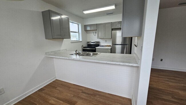 2616 Chandalar Ln, Unit C in Tallahassee, FL - Foto de edificio - Building Photo