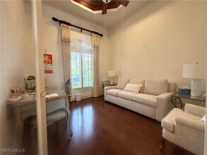 8411 Mallow Ln in Naples, FL - Foto de edificio - Building Photo