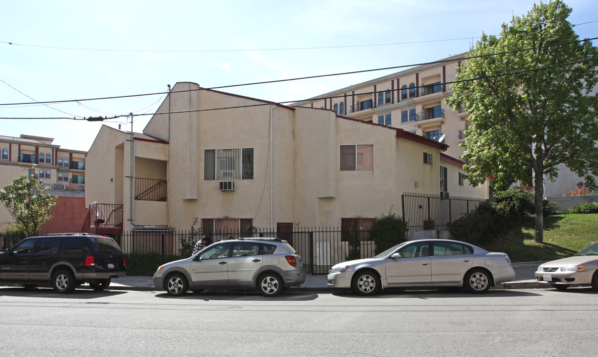 617 Bunker Hill Ave in Los Angeles, CA - Building Photo