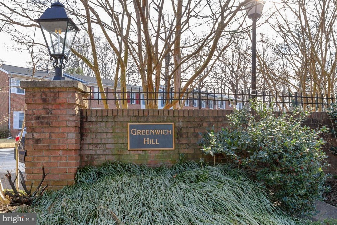 1420 Deerfield Ln in Woodbridge, VA - Building Photo