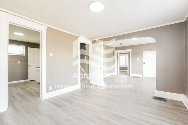 250 Studebaker St in South Bend, IN - Building Photo - Building Photo