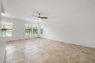 10560 SW 156th Pl in Miami, FL - Building Photo - Building Photo