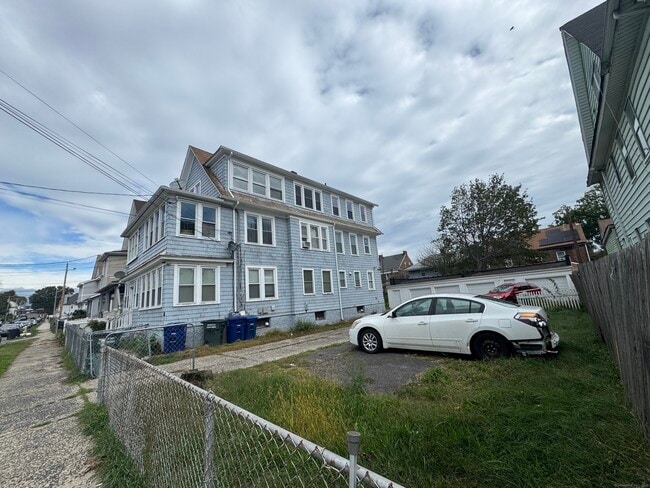 146 Pixlee Pl in Bridgeport, CT - Building Photo - Building Photo