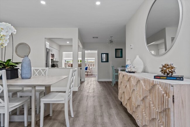 3721 NE 16th Ter in Oakland Park, FL - Foto de edificio - Building Photo