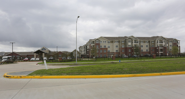 The Delaney at Parkway Lakes in Richmond, TX - Building Photo - Building Photo