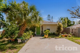 808 4th Ave W in Palmetto, FL - Building Photo