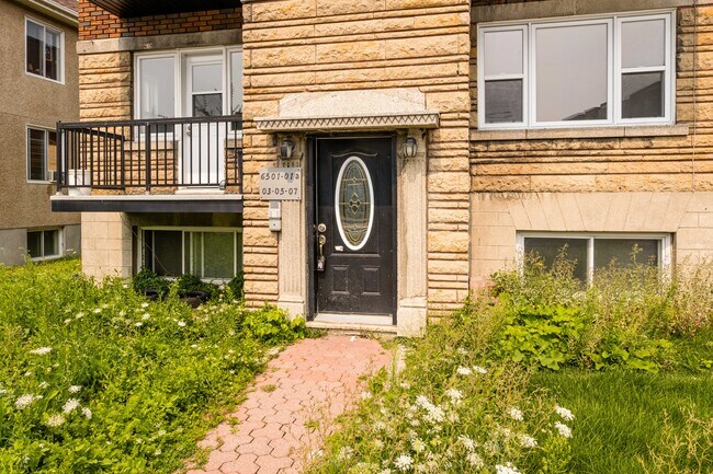 6501-6507 Pie IX Boul in Montréal, QC - Building Photo - Building Photo