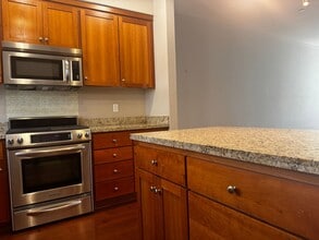 1905 Aberdeen Ln in Mountain View, CA - Building Photo - Building Photo