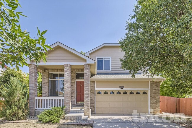 15847 E 99th Pl in Commerce City, CO - Foto de edificio - Building Photo