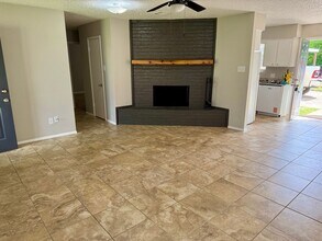 608 Karen Dr in Hewitt, TX - Building Photo - Building Photo