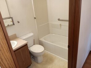 200 S Columbus St in Pleasantville, IA - Building Photo - Building Photo