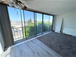 375 ATLANTIC Ave in Long Beach, CA - Building Photo - Building Photo