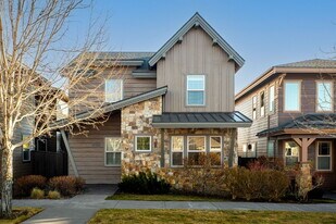 19661 Aspen Ridge Dr in Bend, OR - Building Photo