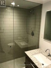 160 Flemington Rd in Toronto, ON - Building Photo - Building Photo