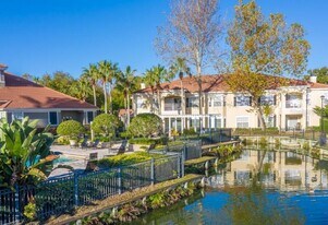 2513 White Magnolia Way in Sanford, FL - Building Photo