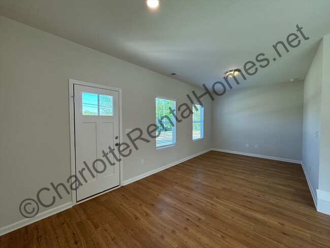 619 1st St SW in Hickory, NC - Building Photo - Building Photo