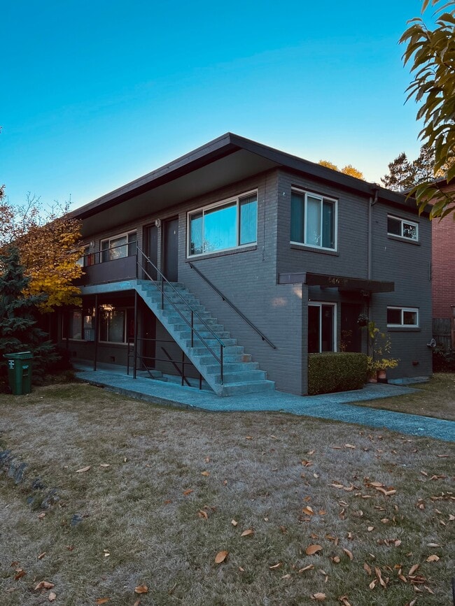 5409 NE 65th St, Unit 1 in Seattle, WA - Building Photo - Building Photo