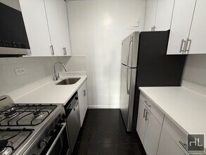 EAST 35 STREET in New York, NY - Building Photo - Building Photo