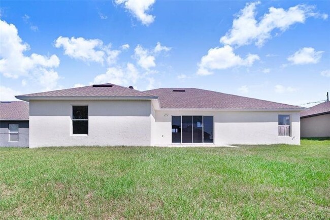 439 Peace Ct in Poinciana, FL - Foto de edificio - Building Photo