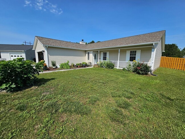 204 Daplin Pl in Jacksonville, NC - Building Photo - Building Photo
