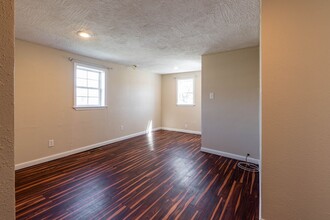 953 S Newton Ave in Springfield, MO - Building Photo - Building Photo