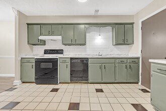 1838 Quail Park Cir in Memphis, TN - Building Photo - Building Photo