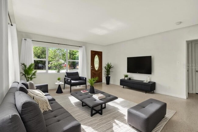 4954 1st Ave S in St. Petersburg, FL - Foto de edificio - Building Photo