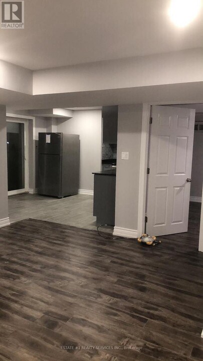 153 Dance Act Ave in Oshawa, ON - Building Photo