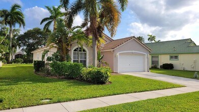 1651 Oak Berry Cir in Wellington, FL - Foto de edificio - Building Photo