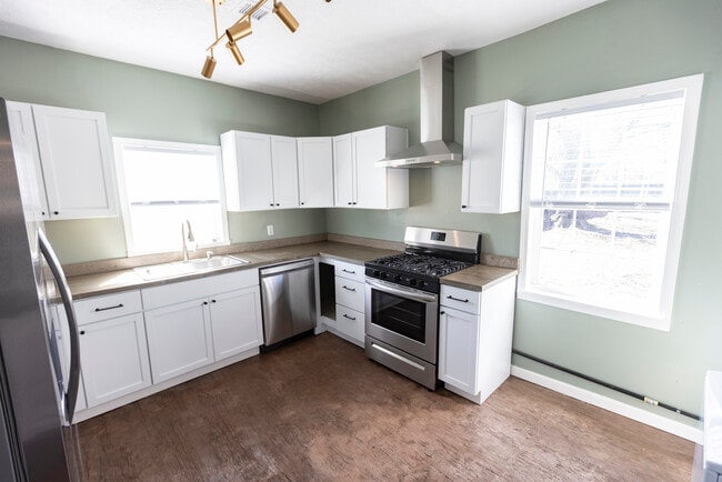 304 Quigley St in Cave City, KY - Building Photo - Building Photo