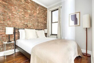 117 Avenue A, Unit 2 in New York, NY - Building Photo - Building Photo