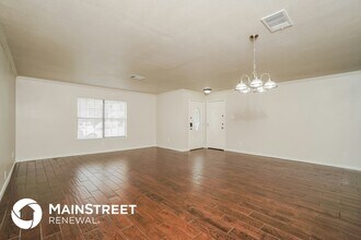 326 Benetton Dr in San Antonio, TX - Building Photo - Building Photo