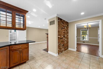 4 Johnson Dr in New Providence, NJ - Building Photo - Building Photo