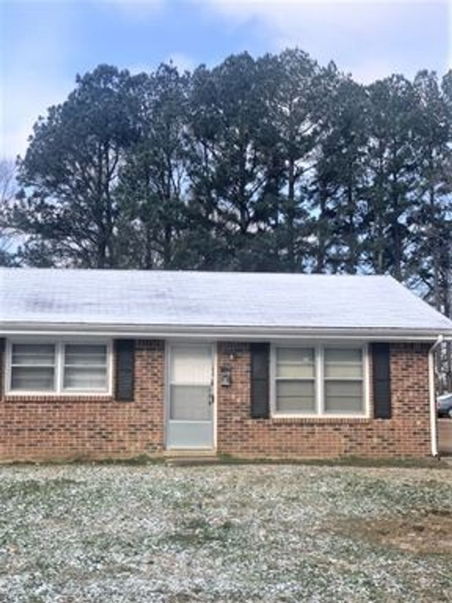 property at 118 Willow Ln