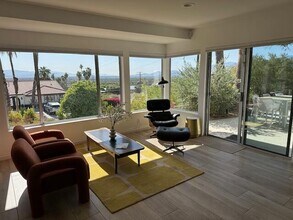 901 W Vía Livorno in Palm Springs, CA - Building Photo - Building Photo