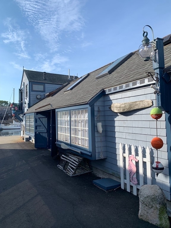 property at 20 Tuna Wharf