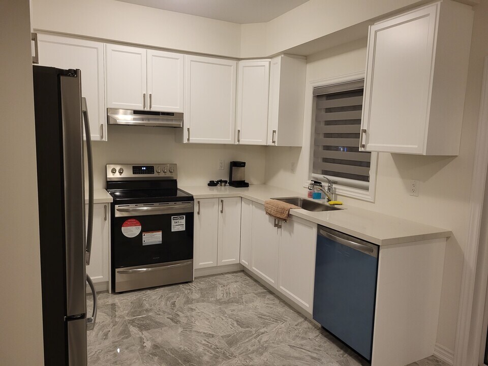 19 Tooker Dr in Brantford, ON - Building Photo