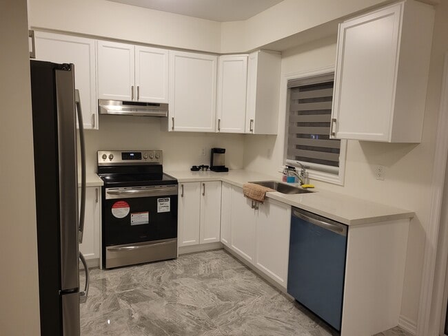 property at 19 Tooker Dr
